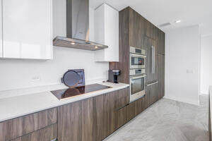 Downtown St Pete Fully Furnished Condo