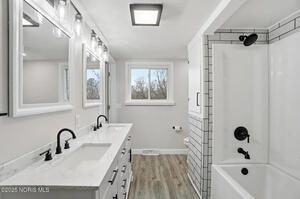 Updated Bathroom with Modern Finishes