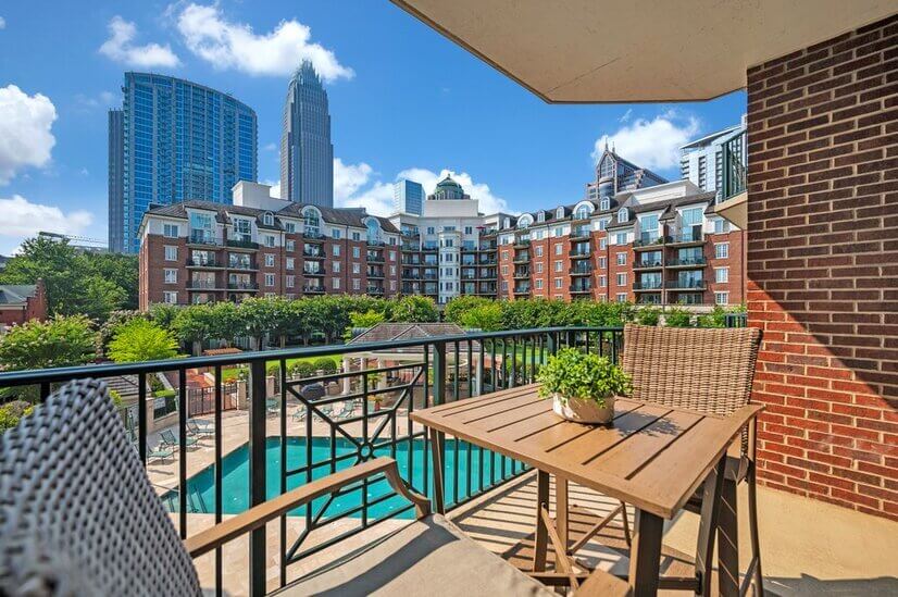 Beautifully Upscale Studio in Charlotte 