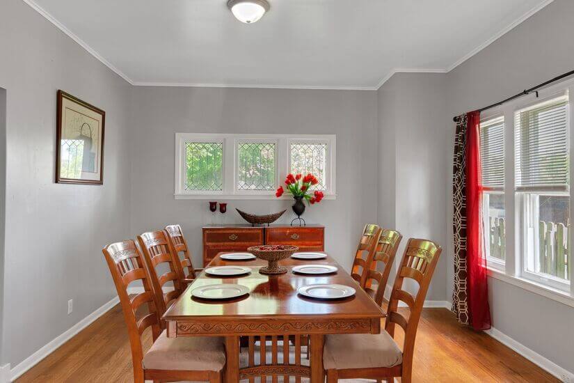 Midtown Beauty, Blackstone Neighborhood