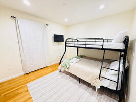 4BR Home w Parking and Yard NYC JSQ PATH