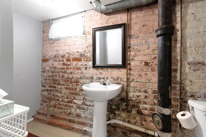 Midtown Beauty, Blackstone Neighborhood