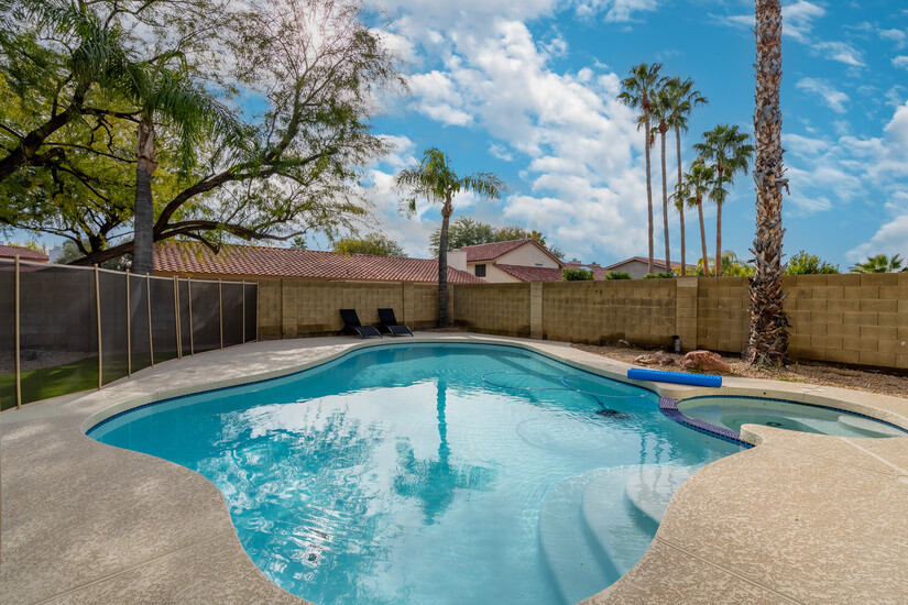 Fully furnished home with Pool and Spa 