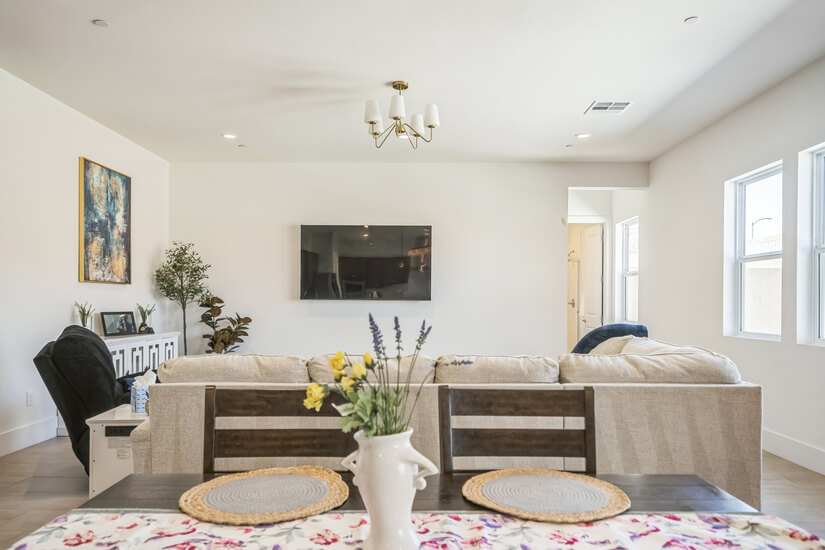 New 4BR Luxury Home with Amenities 