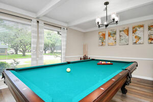 Pool table