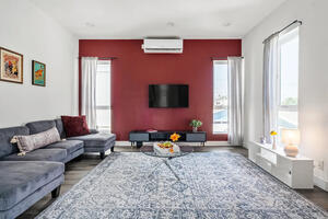 4 Private Suites Near USC Safe Parking