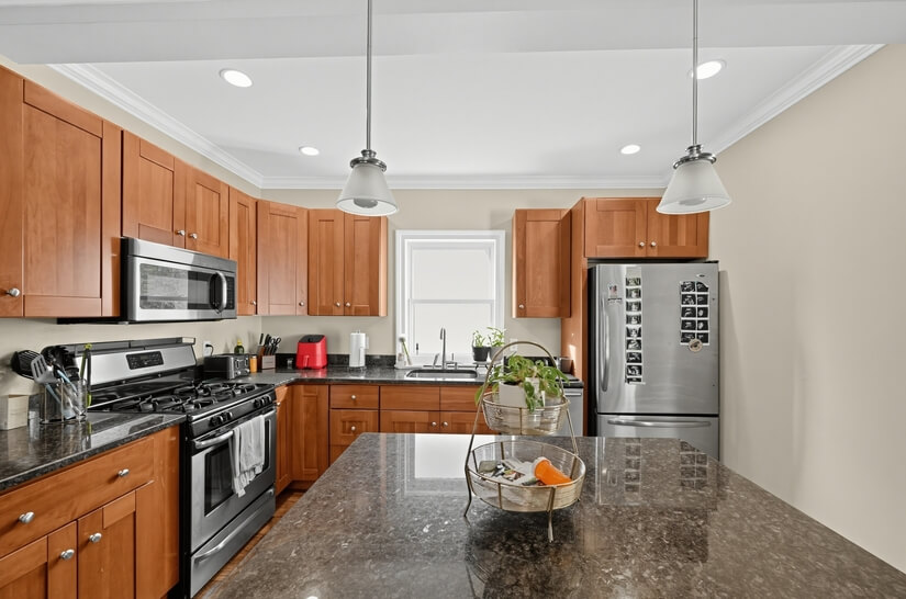 Fully Furnished 2 bd in Newton MA