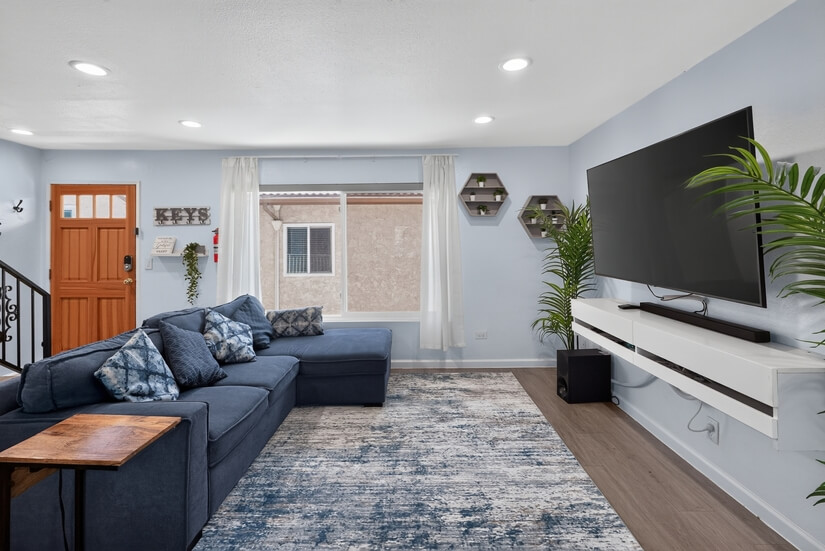 Furnished 2 Bedroom Corporate Rental