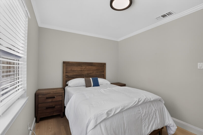 Fully Furnished 3 Bed 2 Bath 1 Office