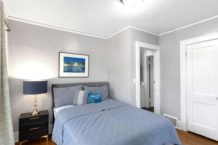 Midtown Beauty, Blackstone Neighborhood