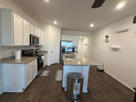 Fully Furnished Condo Near Tesla Samsung