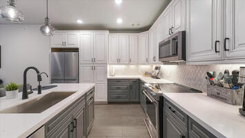 Furnished 2 Bedroom Condo near Galleria