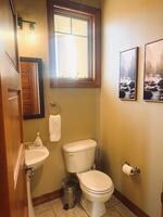 Furnished Executive Lakefront Home