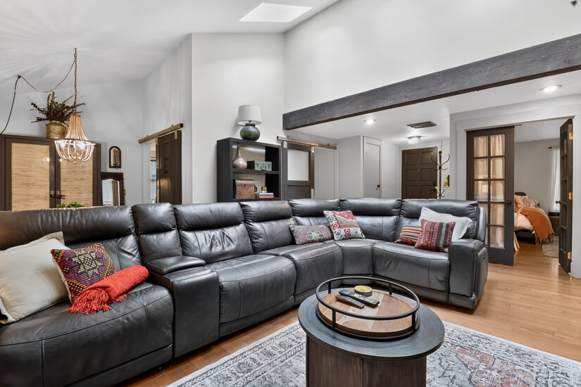 Charming Totem Estates Retreat Tech Wine