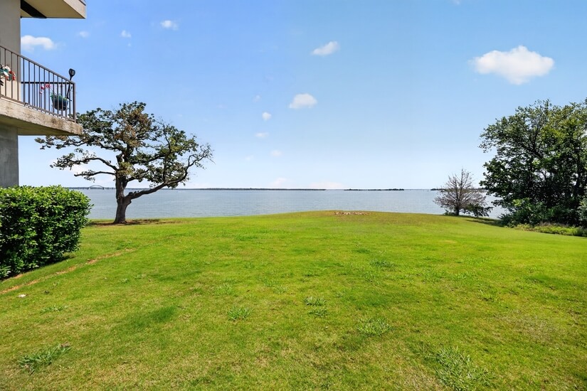 Furnished Lakeside Condo