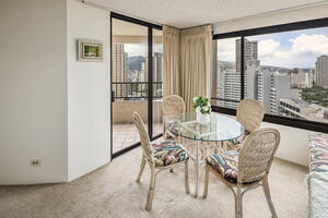 Ala Moana HighFloor  w Ocean City Views