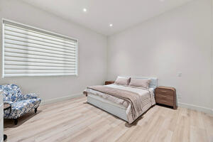 Upscale 2 bd living in LA