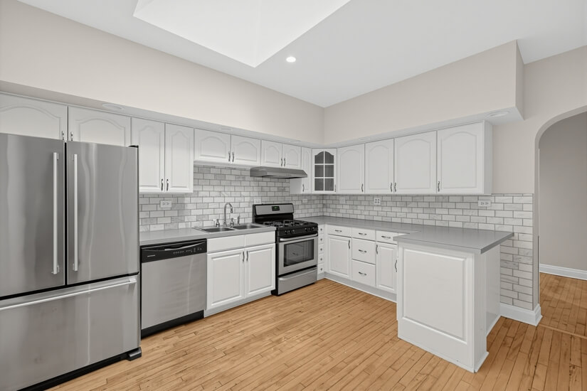 Fully Furnished Unit in Chicago