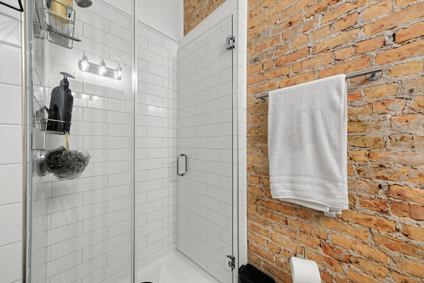 Fully Furnished Unit in Chicago
