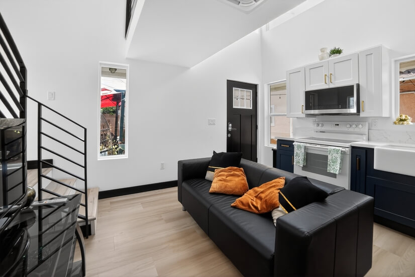 New 2 bed 2 bath ADU with Balcony