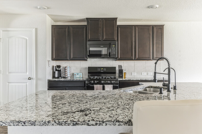 Pet Family Friendly Large Modern 5 Bed