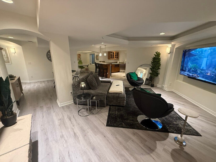 Furnished 1 bd Spacious apartment