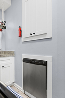 Bright Clean Modern 2BR UNCW Beach