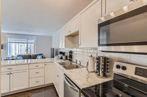 Modern, stocked kitchen perfect for all?inclusive stays