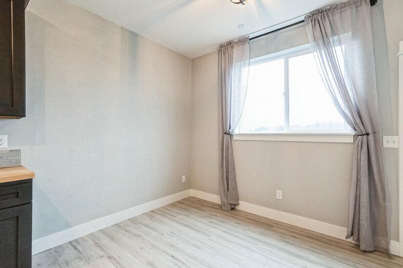 Longview Willow Grove Furnished Property