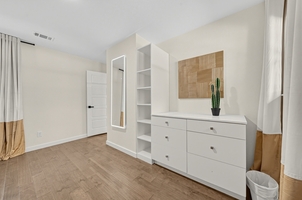 408 Meadowbrook Dr