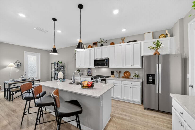 AMAZING 4BD 3 and Half Bath Townhouse