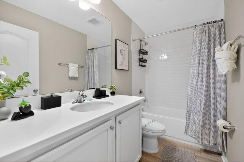 AMAZING 4BD 3 and Half Bath Townhouse