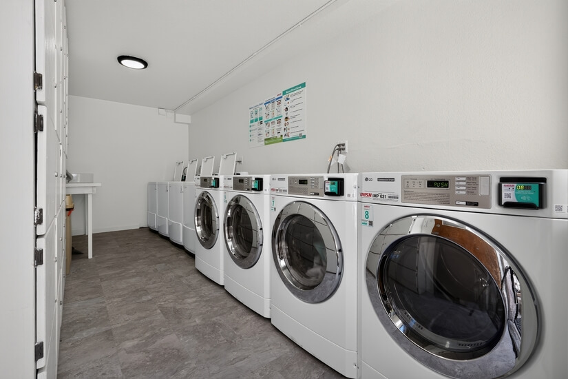 Furnished 2 Bedroom Corporate Rental