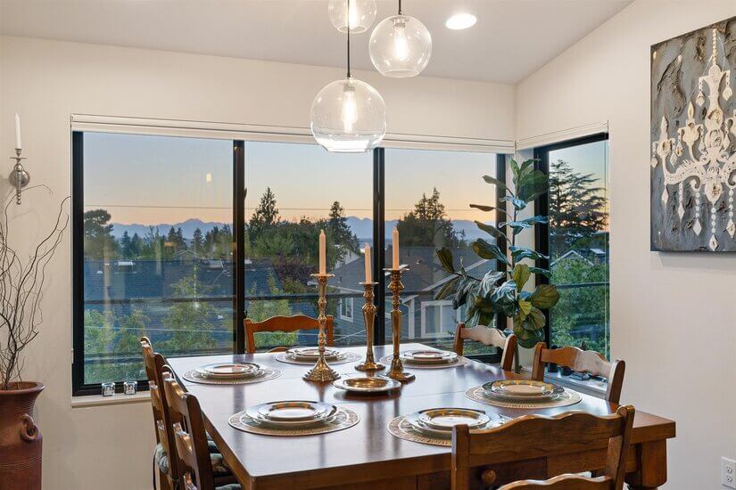 Spacious Luxury View TH  Near  Downtown
