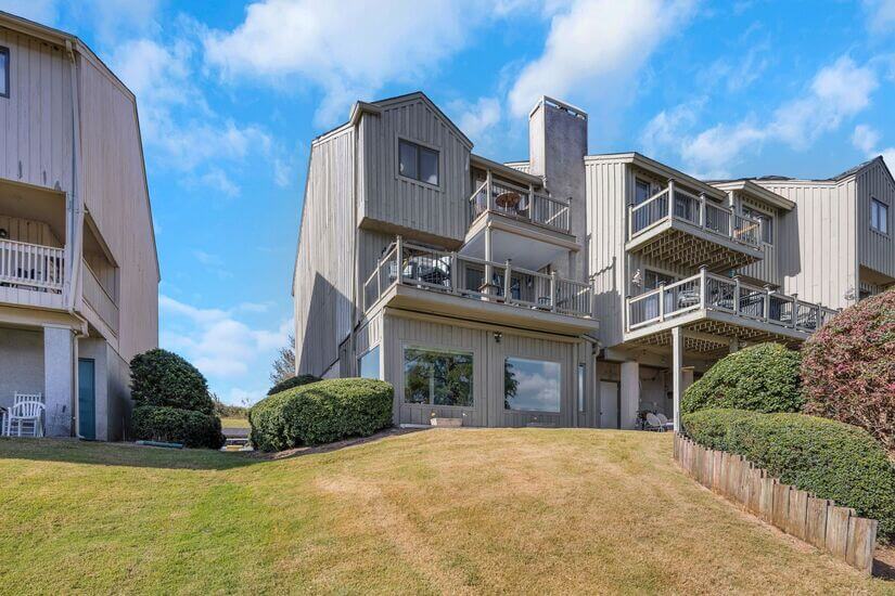 Kickback and Enjoy the Savannah River