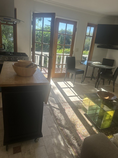 Guest House in West Hollywood Hills CA