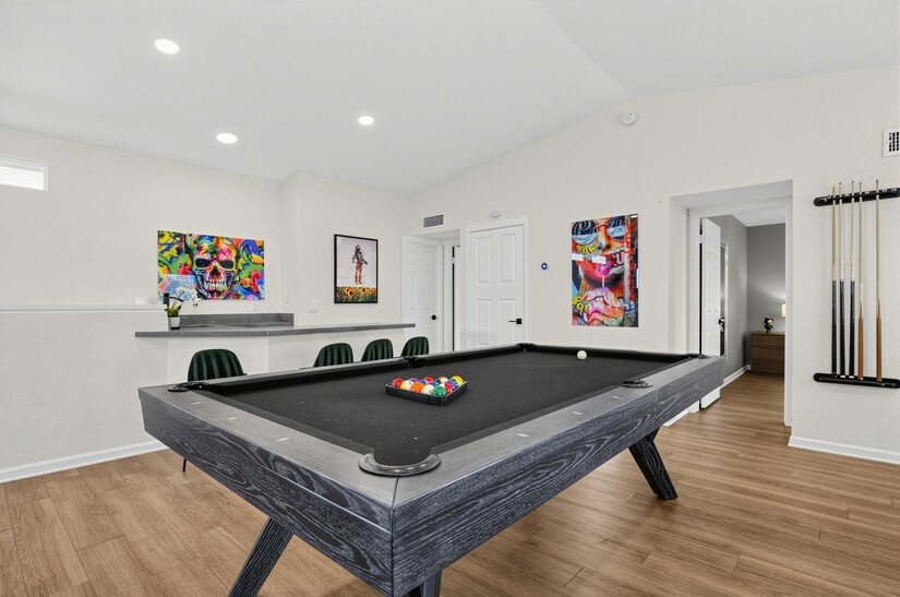 Fully furnished home with Pool and Spa 
