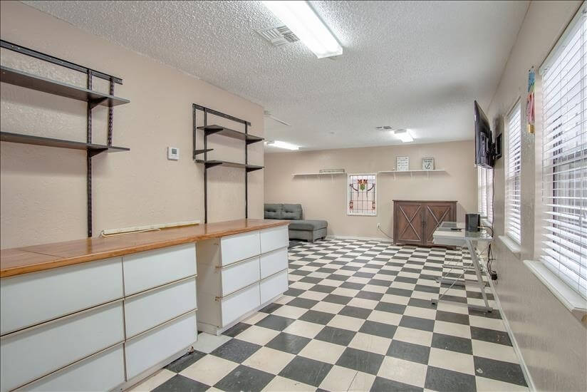 Entry with built in drawers system