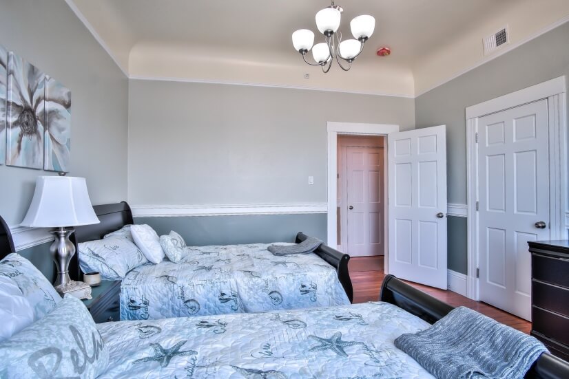 SF Furnished 4 Bdrm Outer Mission Flat