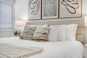 Bayshore Bliss with Pool and Gym