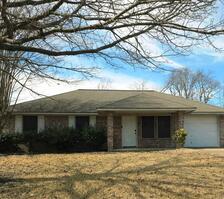 Cozy 3 Bedroom House with in Crandall