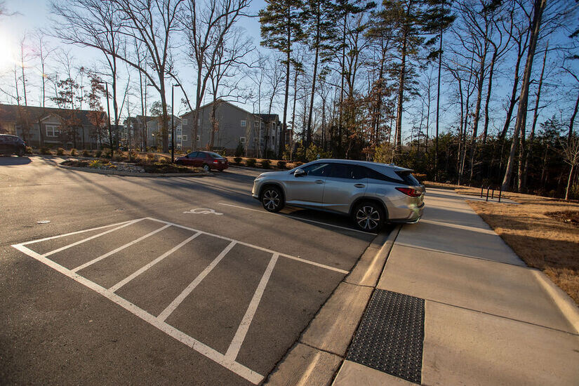 Furnished Apt with pool in Charlotte NC