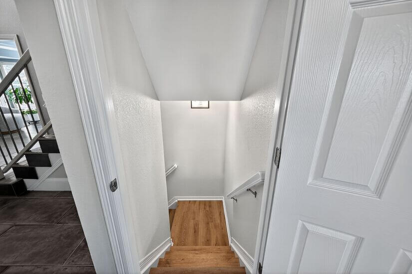 Furnished 1 bd Spacious apartment