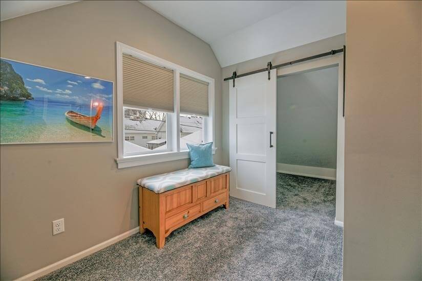 Furnished Executive Home in Bayview, WI