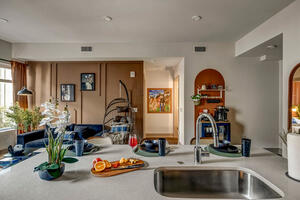 Walkable Legacy West King Retreat 