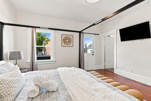 Remodeled Lake Merritt Victorian Retreat