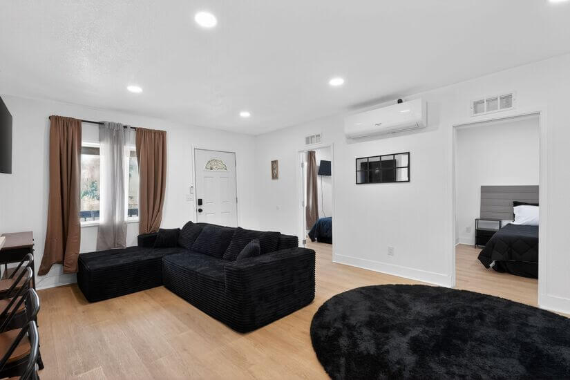 Furnished House Near Down Town Riverside