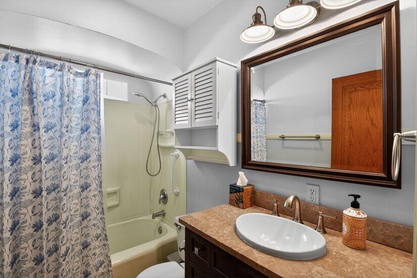 Moline Furnished House near John Deere