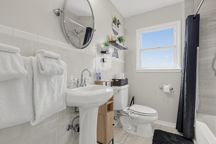 Remodeled 3BR Home Near Old Towne Orange