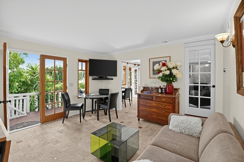 Guest House in West Hollywood Hills CA